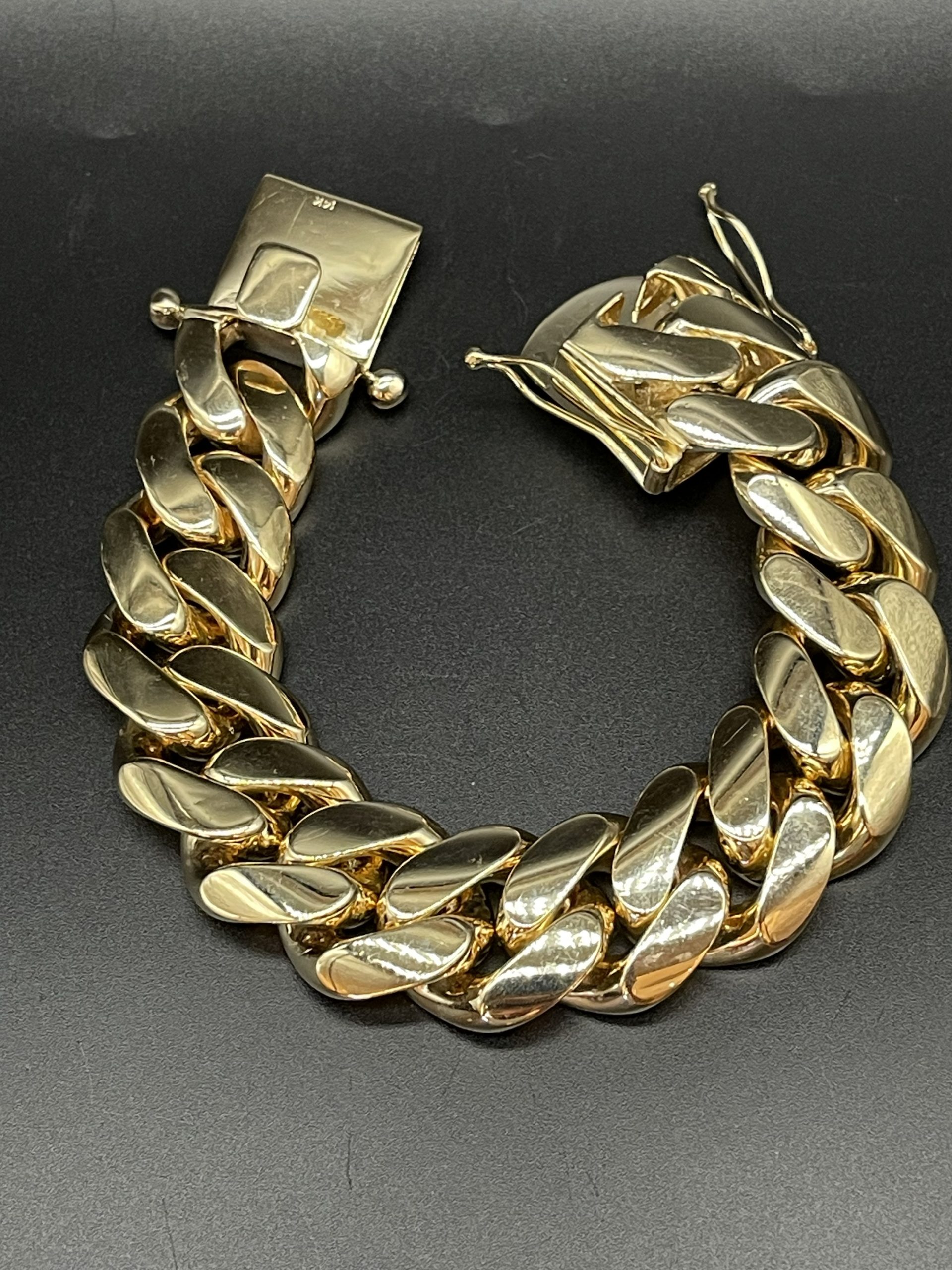 Mia Diamond Bangle 14k Yellow Gold – Aristides Fine Jewels